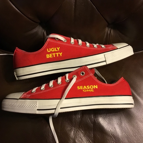 New Converse for Ugly Betty red low top sneakers - Picture 2 of 7